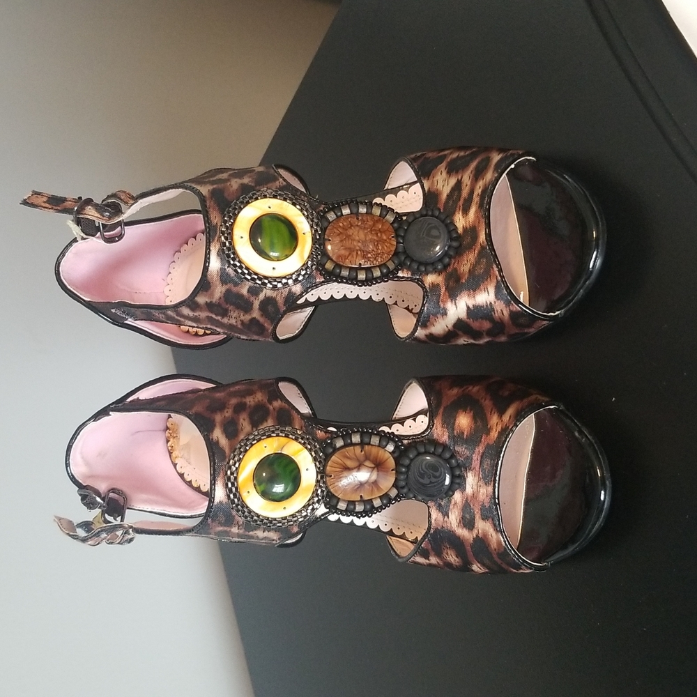 Leopard print sandals